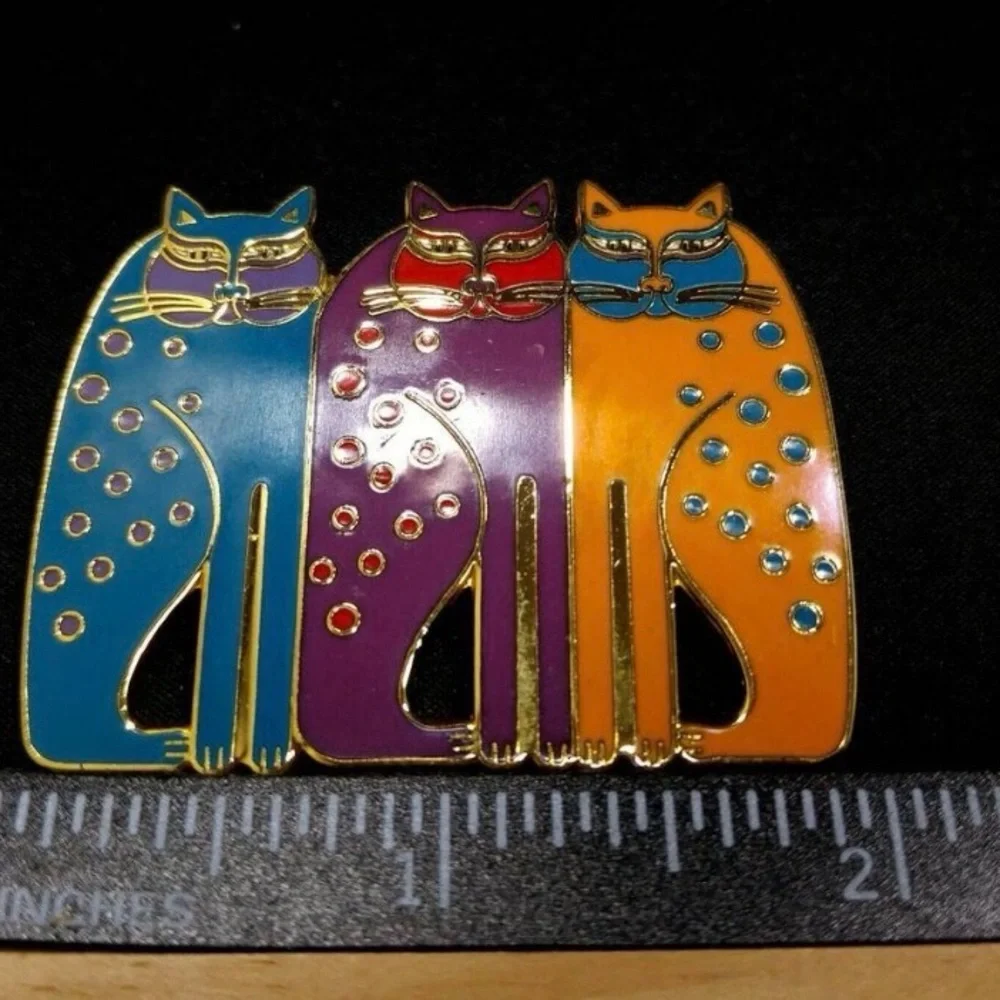Laurel Burch Siamese Cats Brooch Pin, Gold Plated Cloisonné Enamel vintage 1980’